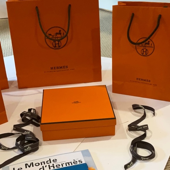 HERMÈS BUNDLE - Picture 11 of 12
